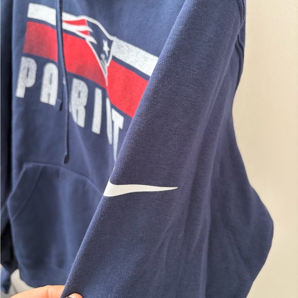 Nike Navy blue Patriots Pullover Hoodie with Red and White Graphics men's medium - Picture 7 of 12